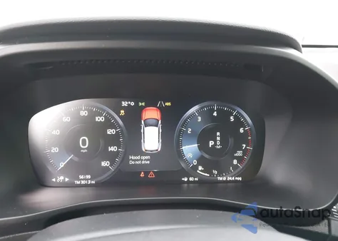 2021 Volvo Xc40 T5 R-Design from USA, damaged, VIN YV4162UM3M2617296